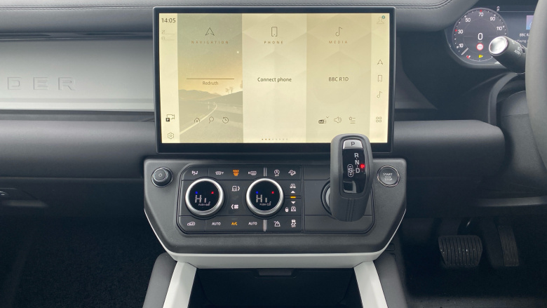 Land Rover Defender 3.0 D250 X-Dynamic SE 90 3dr Auto Diesel Estate